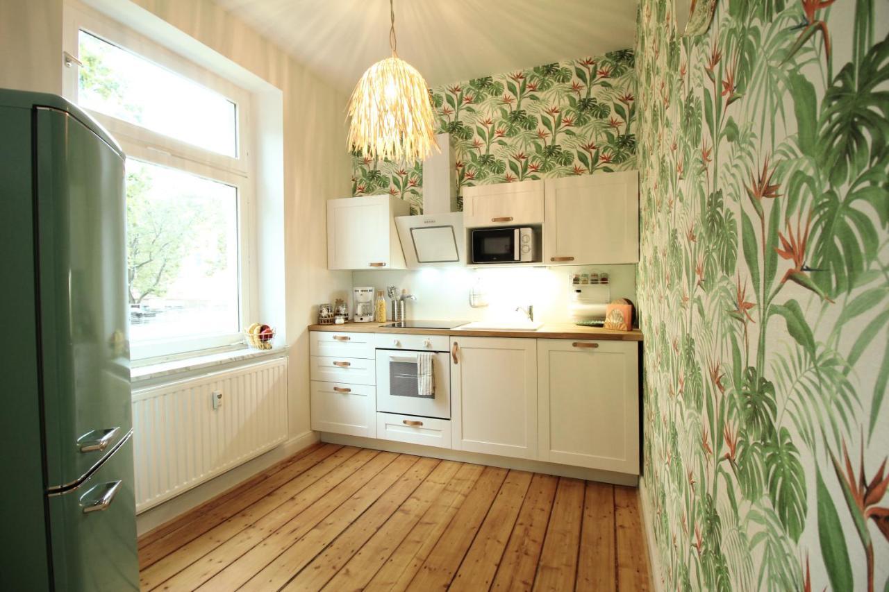 Secret Hideaways Tropical Feeling Mit 2 Schlafzimmer Nahe City L Messe L Flughafen L Hbf Duisburg Kültér fotó